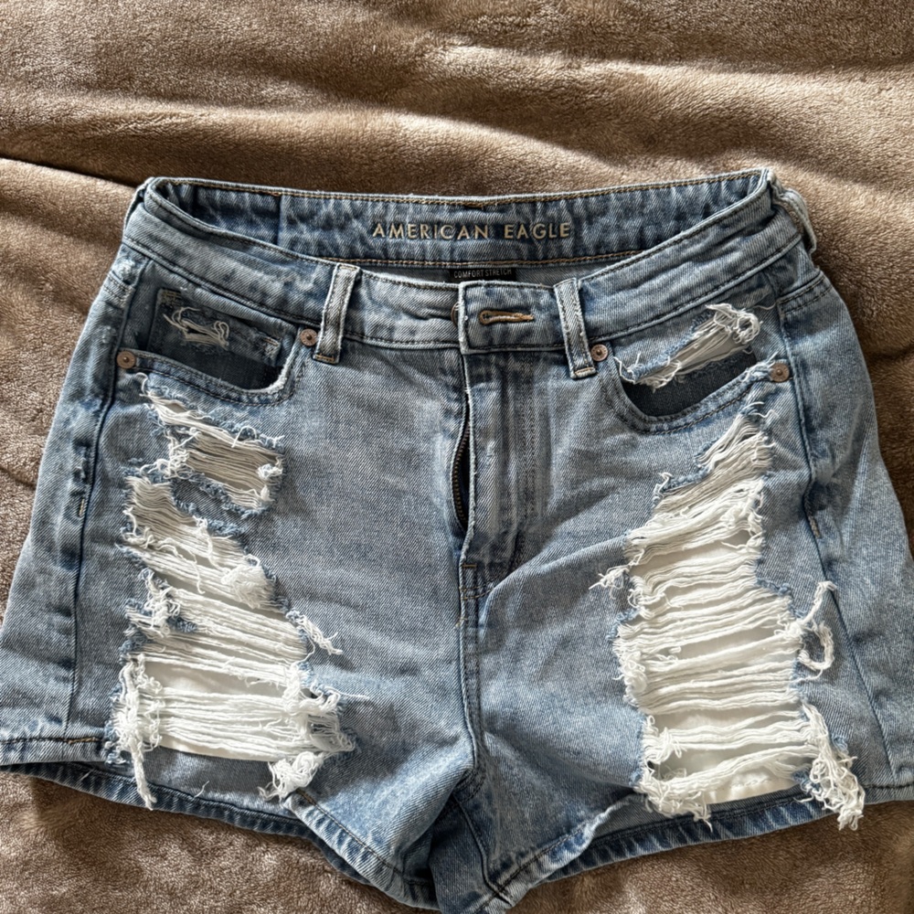 American Eagle Mom short